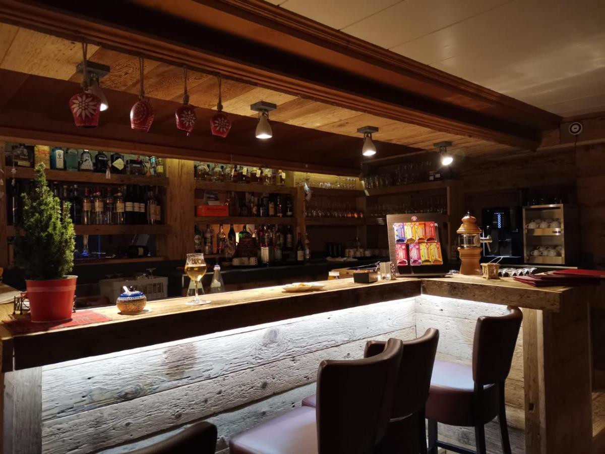 Hotel Almhof San Candido Esterno foto
