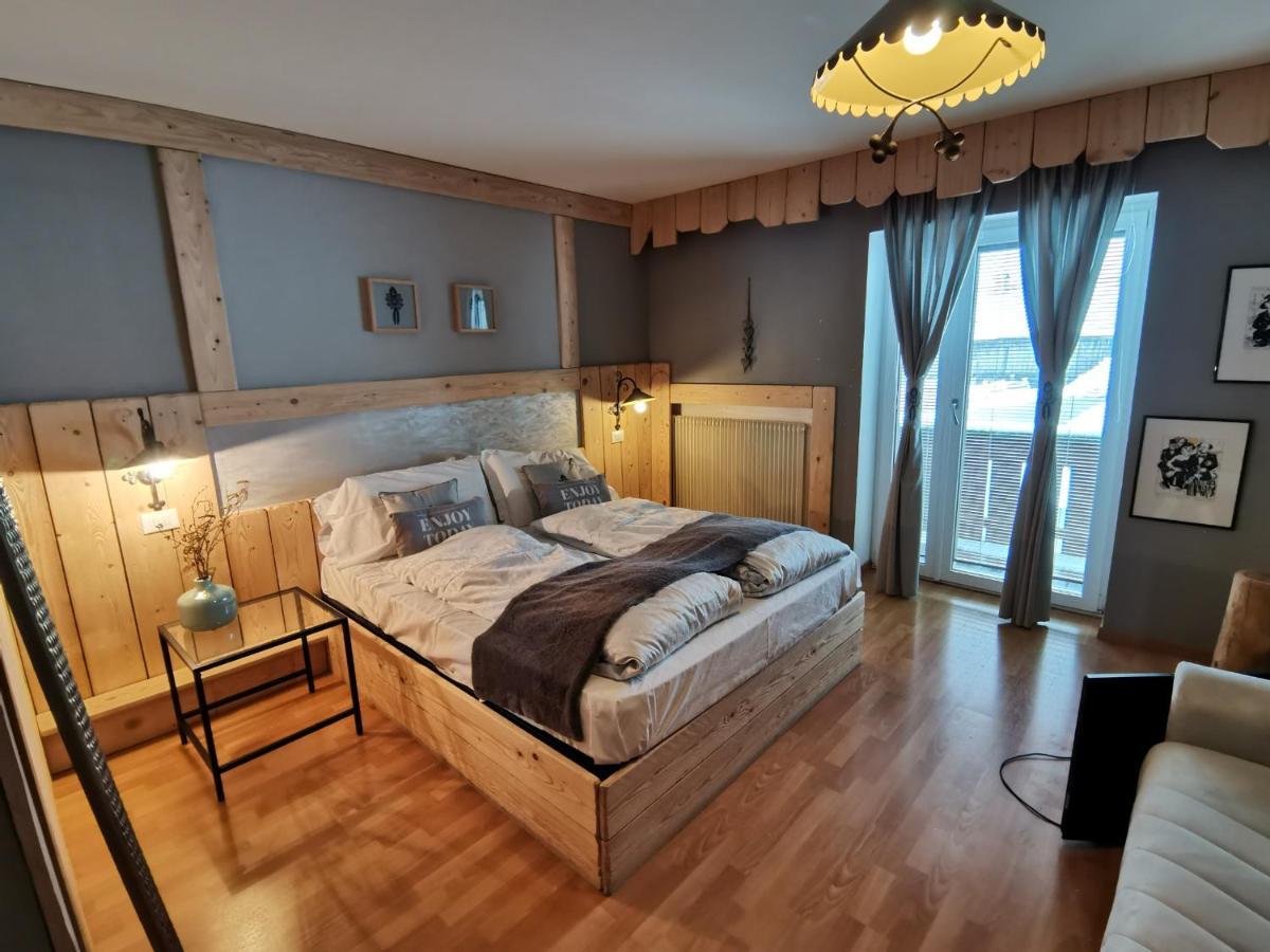 Hotel Almhof San Candido Esterno foto